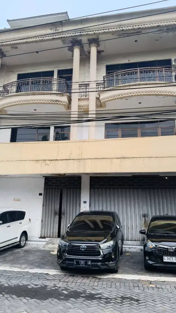 Disewakan Bangunan Komersial Area di Jl Raya Kutisari Surabaya Selatan