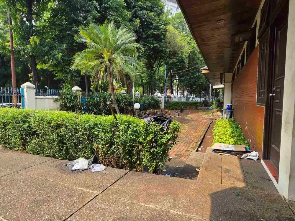 jual rumah di mega Kuningan Jakarta Selatan