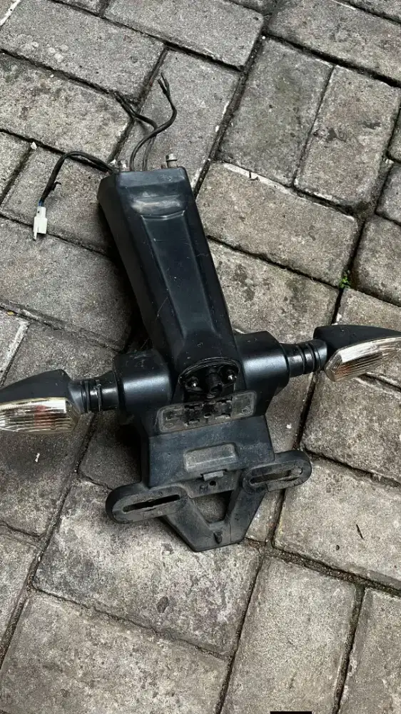 Spakbor belakang r15 v3