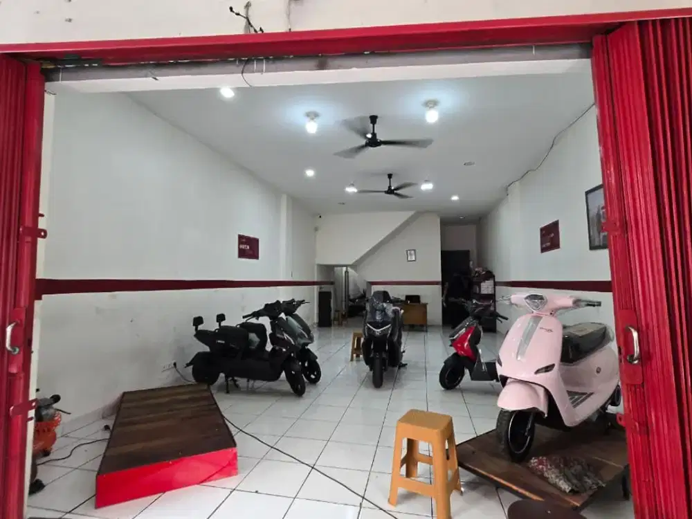 Di Jual Ruko 3 Lantai Cocok Untuk Bisnis dan Investasi di Modernland