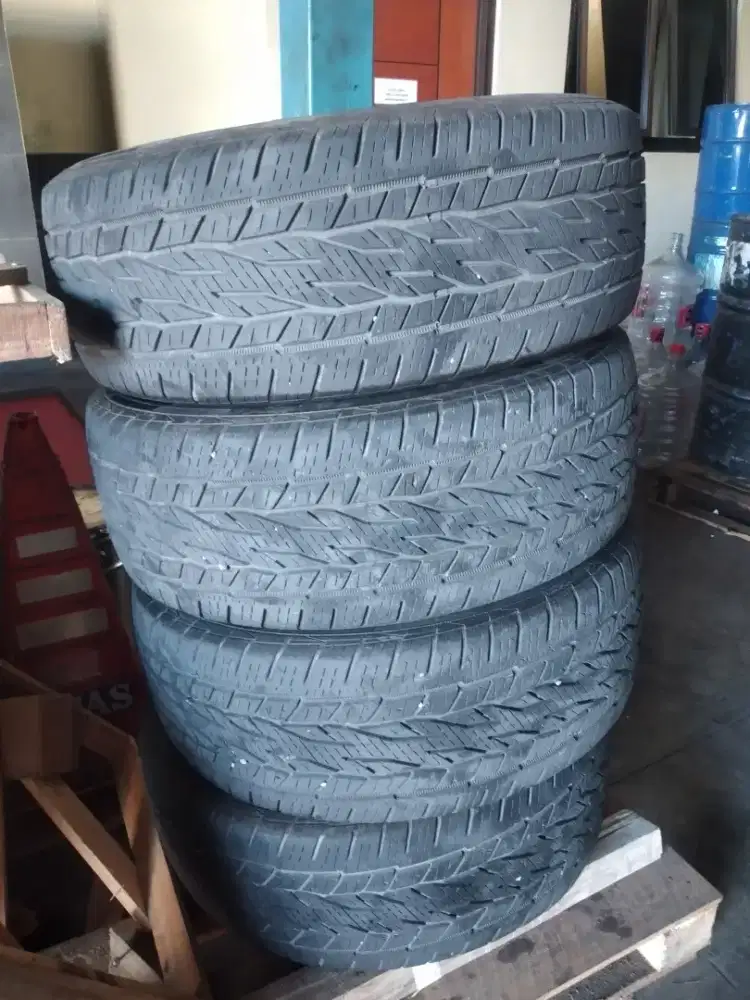 Ban Continental 265/60 R18