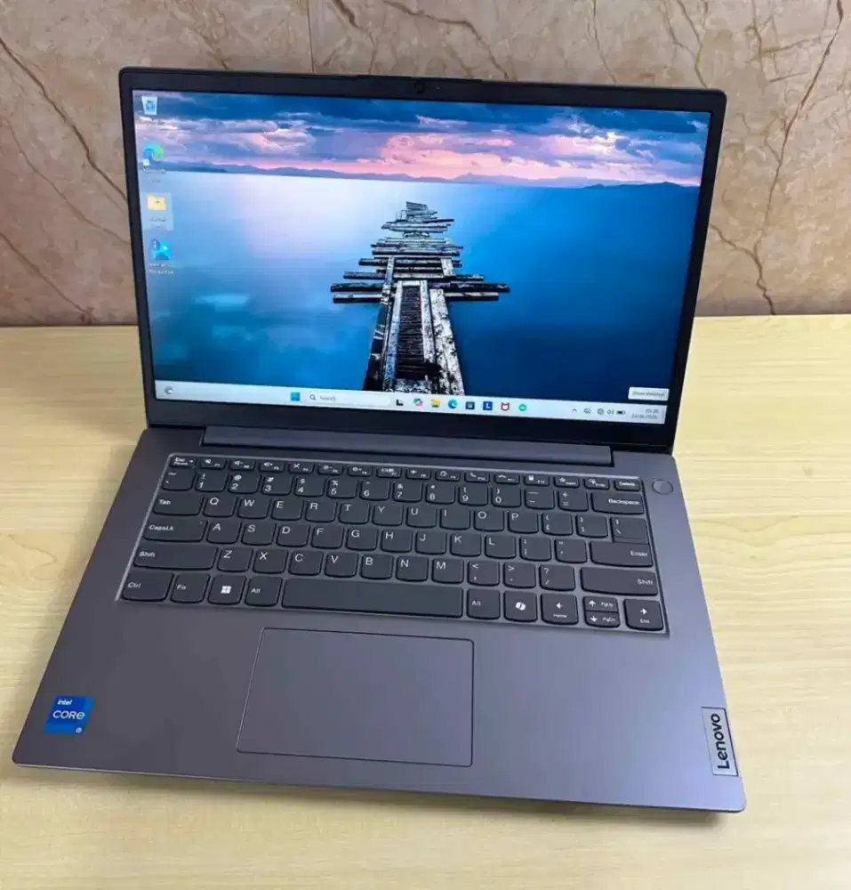 Laptop lenovo ram 8 GB core i3-1315U Mulusss 99% siap pakai