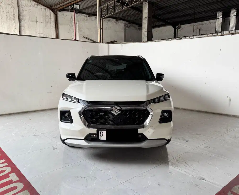Suzuki Grand Vitara GX Hybrid At km 15 rb