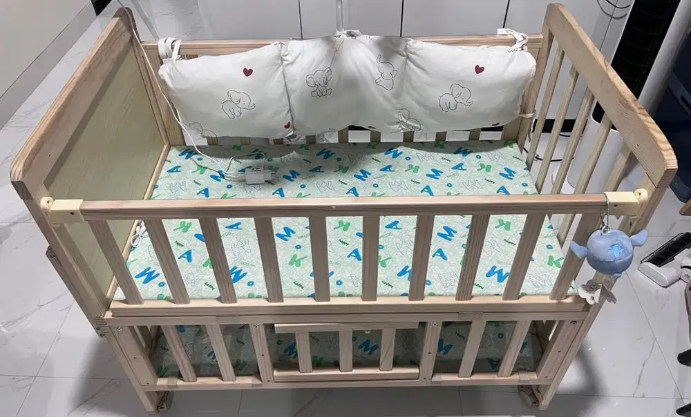 [Nyaris Baru] Baby Crib lengkap dengan Bumper Pillow