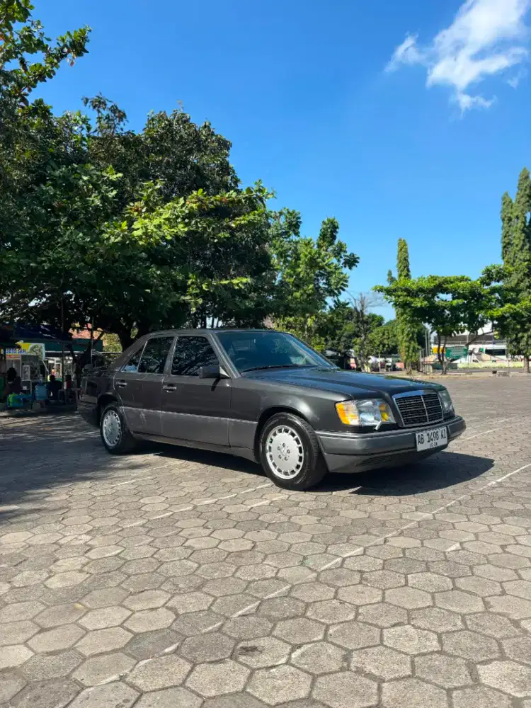 Mercy W124 E320 Pajak hidup