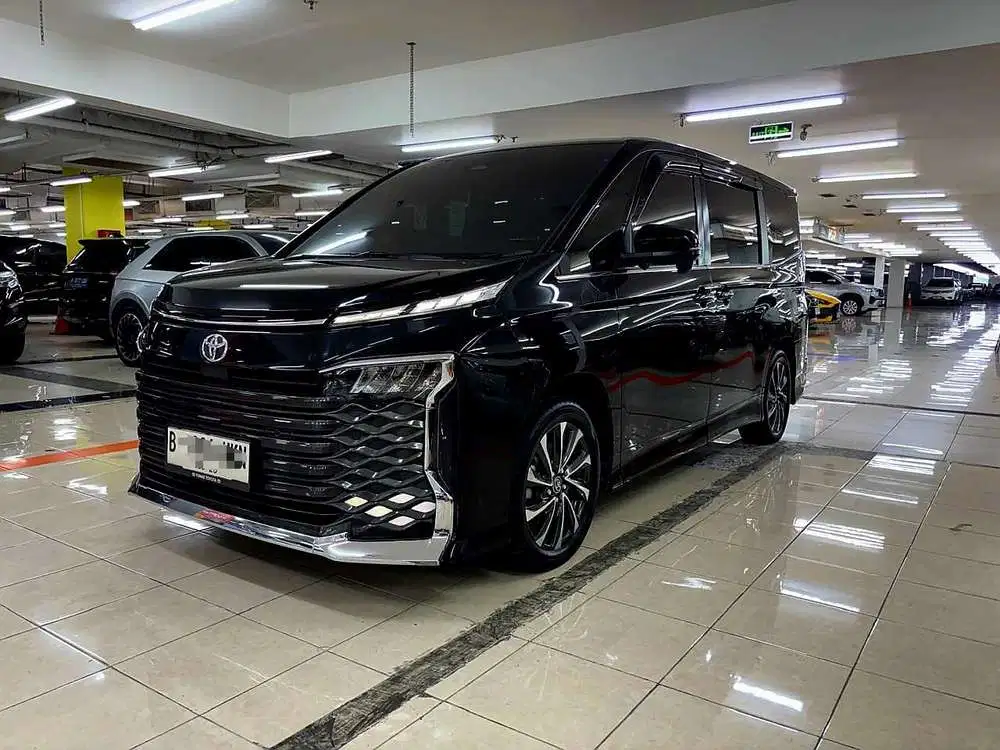 ‼️TOYOTA VOXY 2.0 AT‼️MOBIL TERAWAT & SIAP PAKAI.