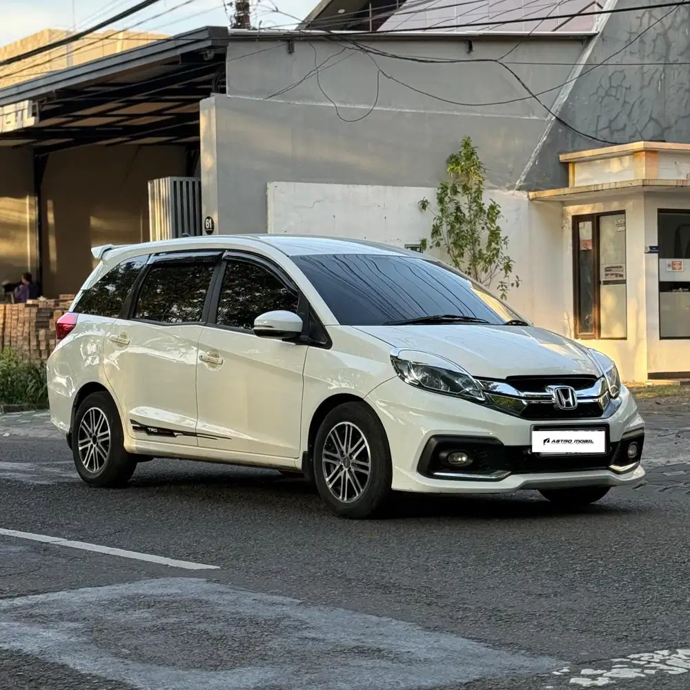 MOBILIO ECVT 2015 / 2014 Matic Bagus Murah Kredit Bekas Surabaya Tgn1