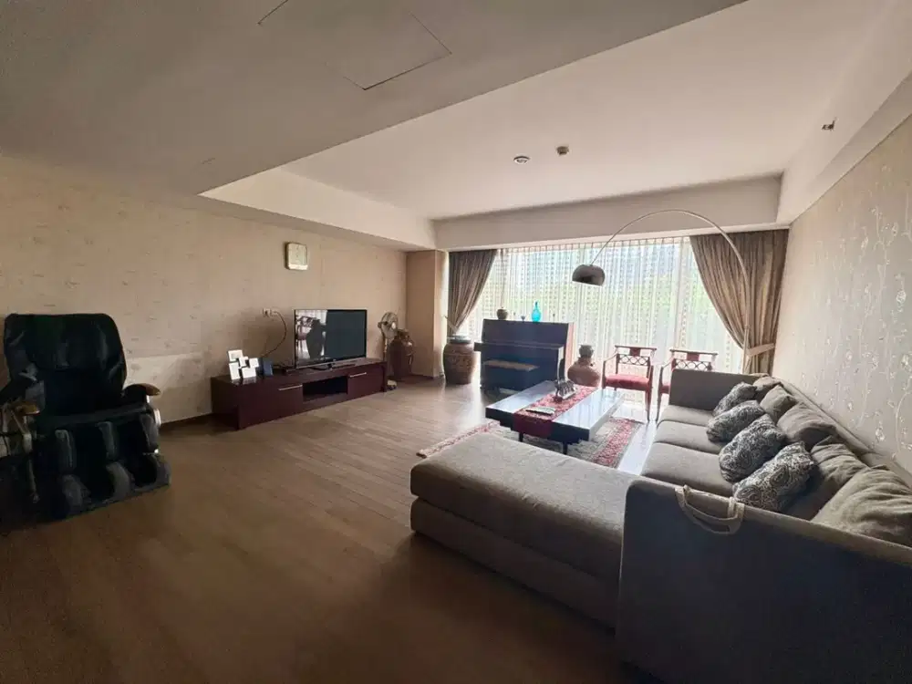 Pet Friendly Disewakan Apartement Verde 3 BR Furnished Luas 198M2 Fasilitas Terbaik Jakarta Selatan