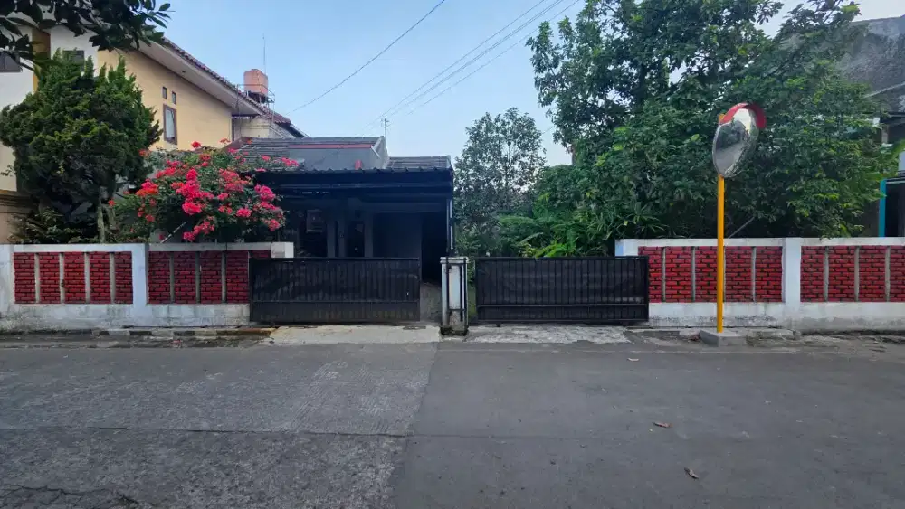 Dijual Rumah dgn Tanah Luas
