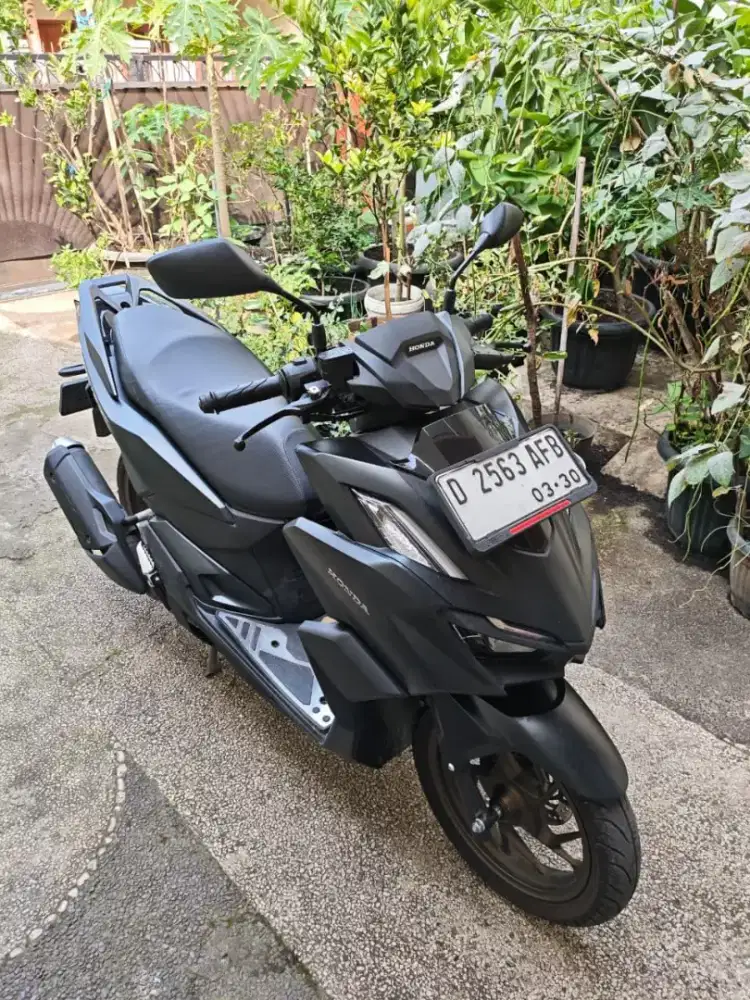 Honda Vario 160 CBS Tangan Pertama Mulus KM 2rb