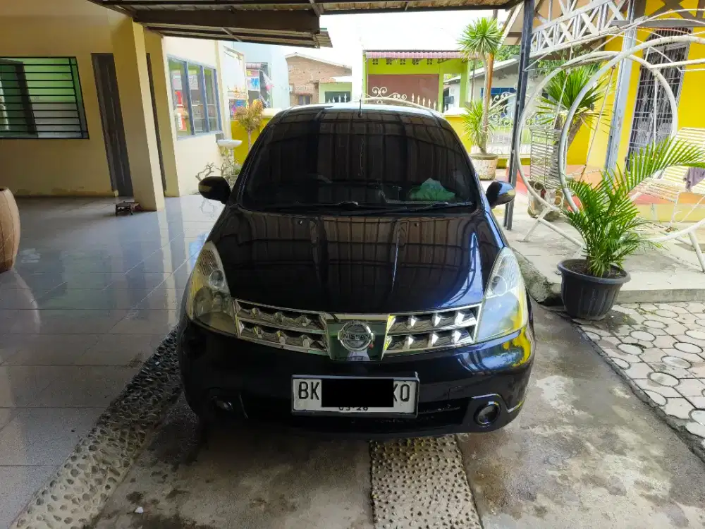 Nissan grand livina 2011 1.5XV manual