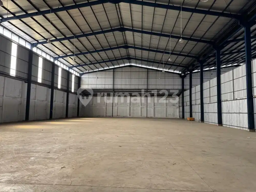 Disewa Gudang Loading Dock Tinggi 12 Meter di Jl. Peternakan Pesing Poglar Angke Kapuk Cengkareng Jakarta Barat