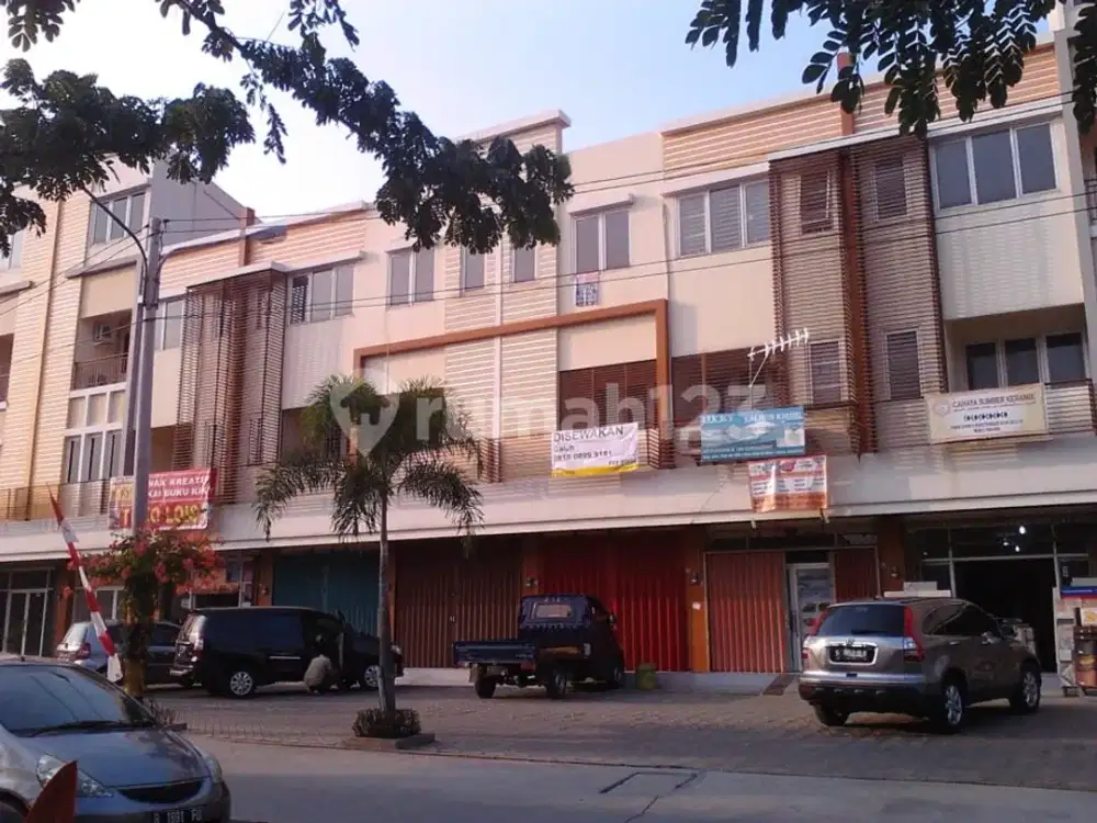 Ruko Murah Hadap Boulevard Taman Surya Dekat Pasar Laris