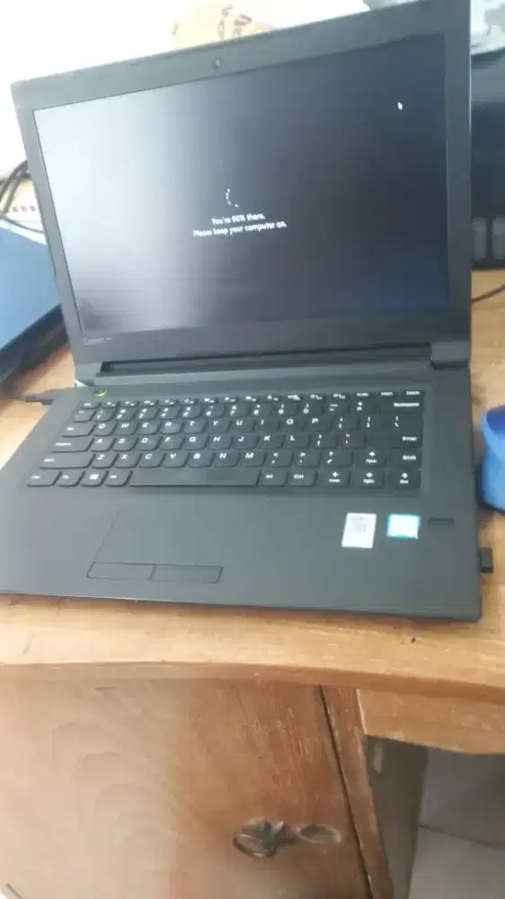 Laptop kere hore lenovo v310 14isk