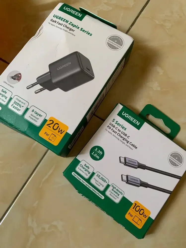 satu set charger ugreen C to C