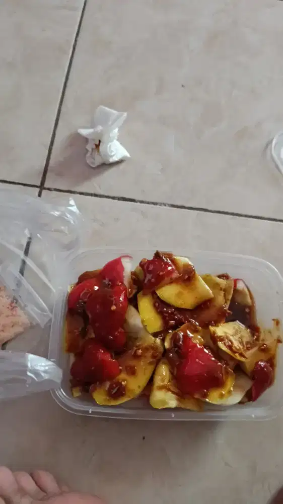 dijual kulkas merek AQUA