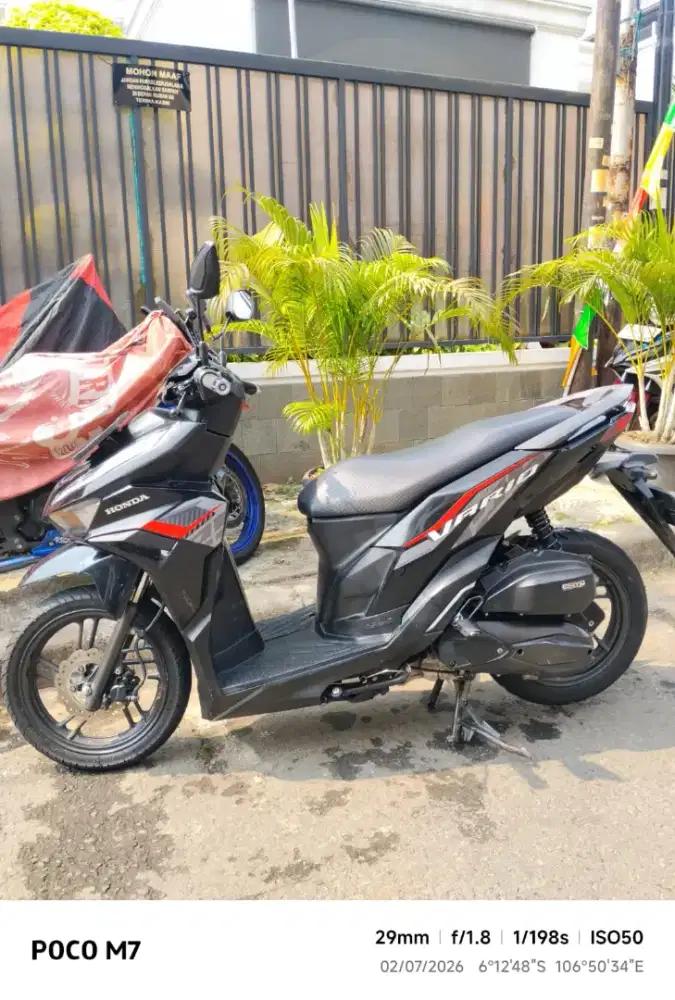 Vario 125cc manta black