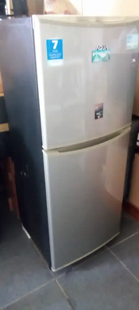 Kulkas AQUA 2 pintu