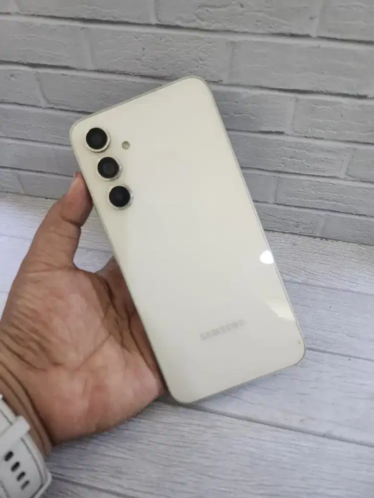 Samsung a24 5g 8/256