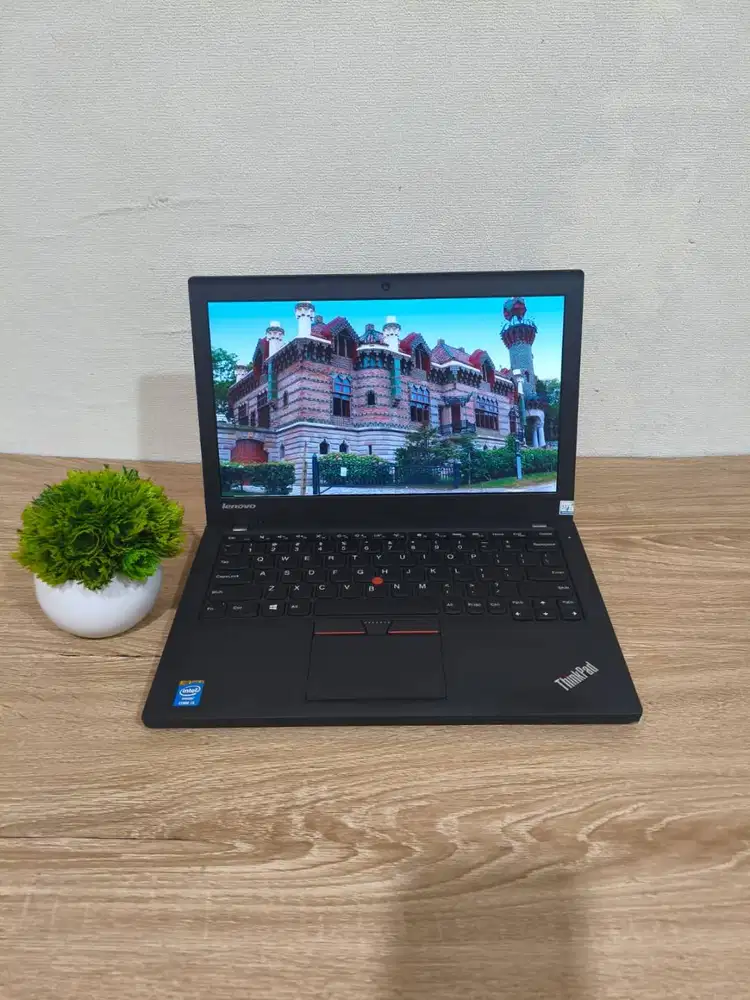 Laptop Murah Lenovo Thinkpad X250 Core i5 RAM 8GB SSD 256GB Layar 12,5