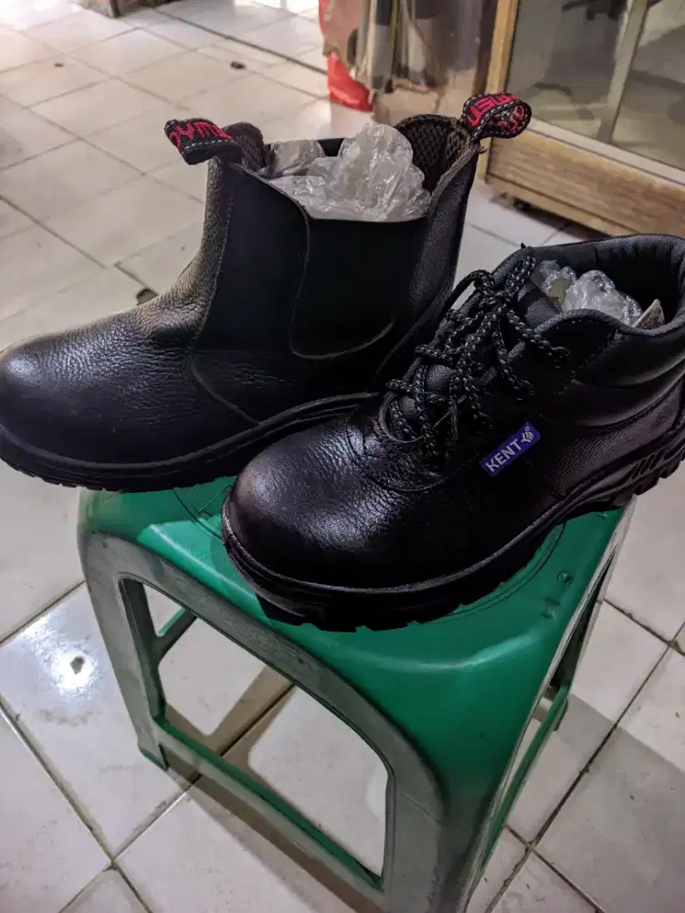 Jual sepatu safety pendek dan tinggi
