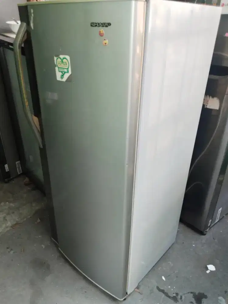 Kulkas 1pintu sharp normal dingin beku siap pakai