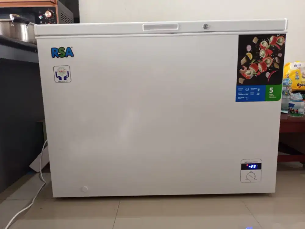 JUAL FREEZER MERK RSA 310 MASIH BERGARANSI