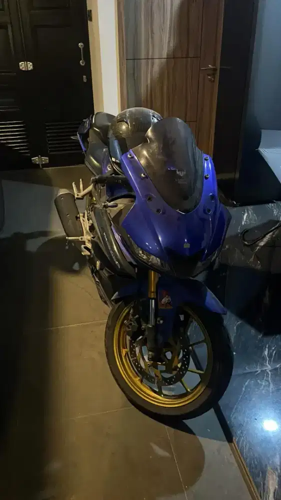 YAMAHA R15 V3 2019