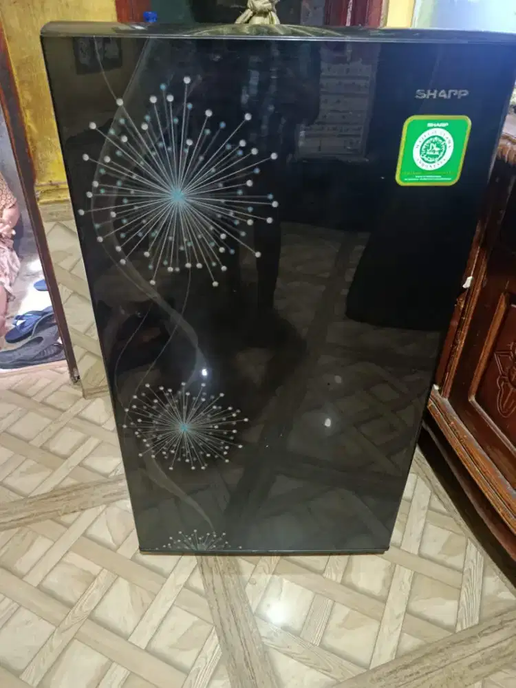 Kulkas 1 pintu merek Sharp