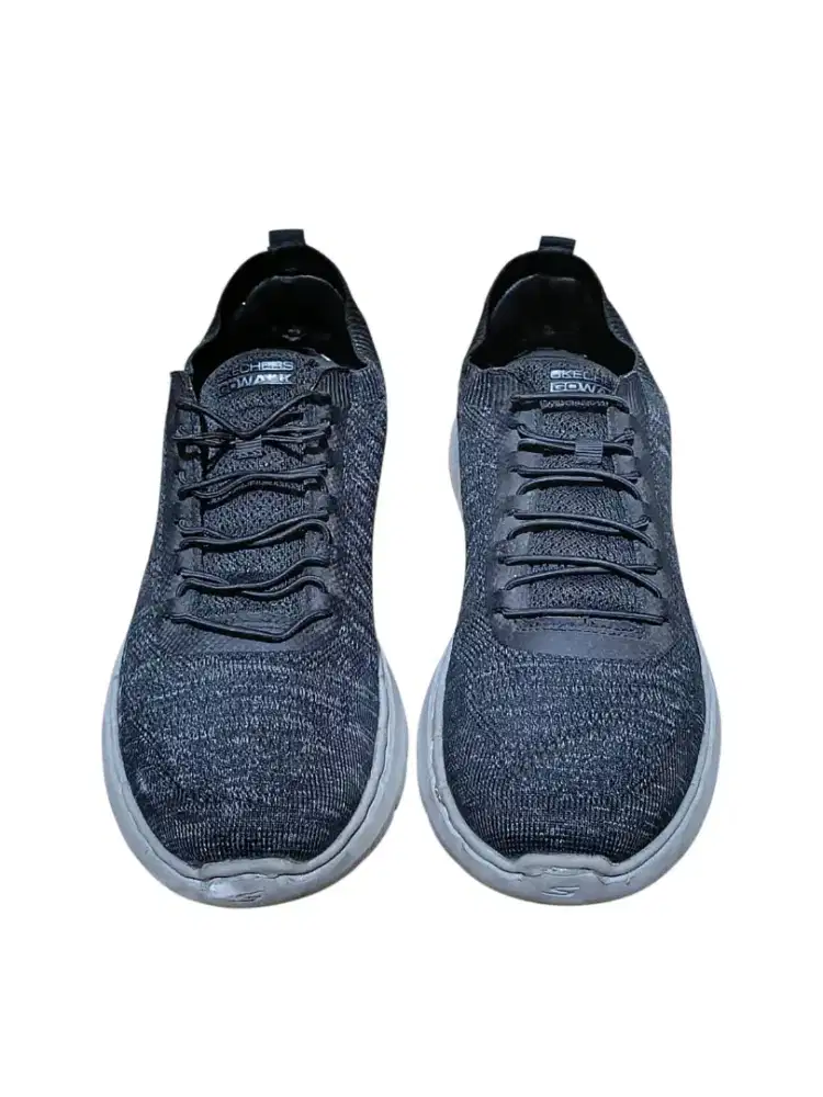 Sepatu Branded Skechers  Hyper pillars Go walk Original size 42.5