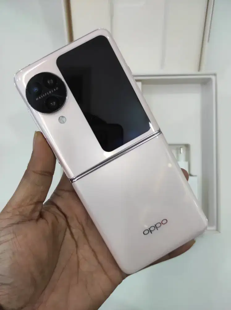 Oppo find N3 flip
Garansi Resmi 
Mulus 99%
Ram 12/256
Fulset original