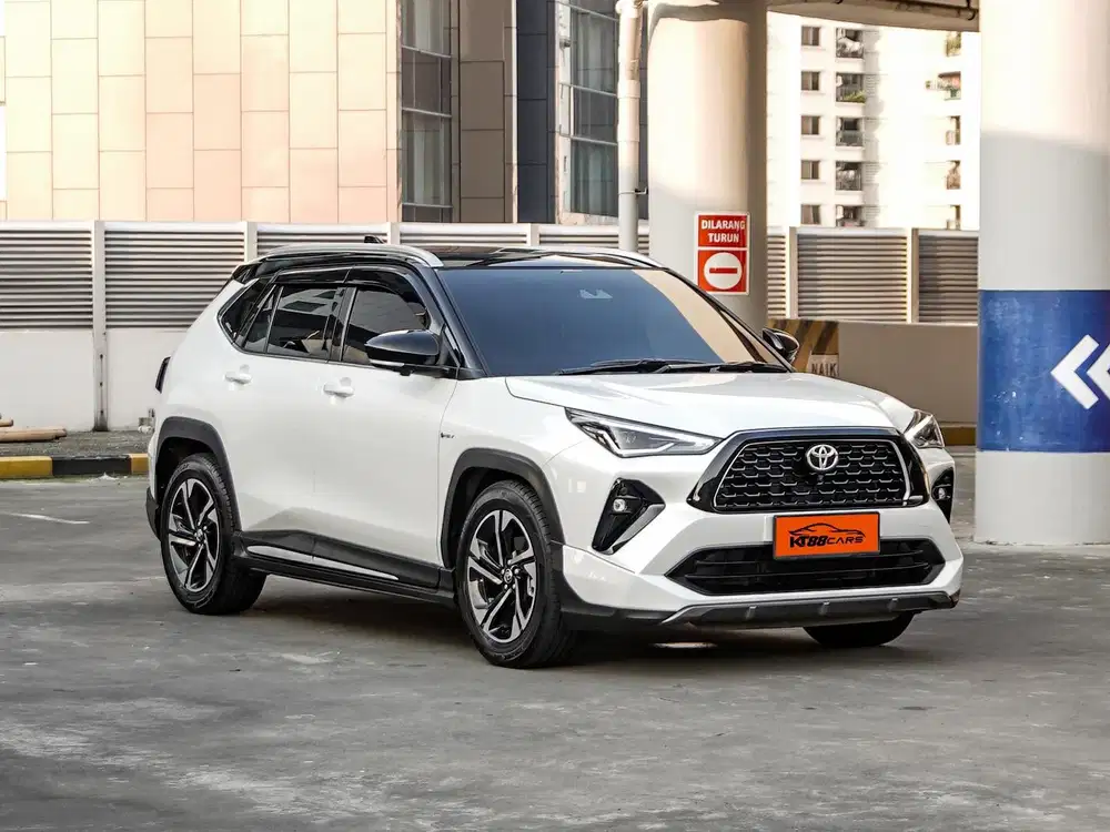 Toyota Yaris Cross Hybrid GR TSS 2023 Putih