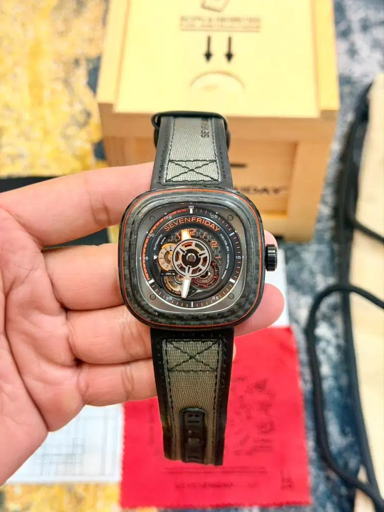 SEVENFRIDAY P3C/09 ORANGE CARBON Limited Edition Seven Friday