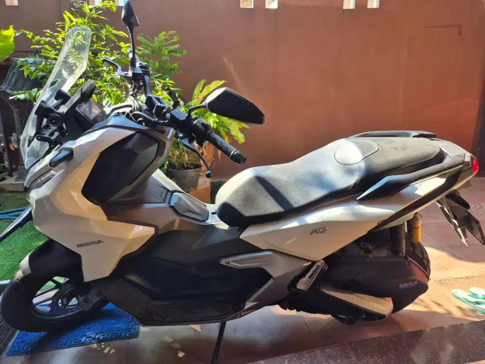 Adv CBS 2024 putih