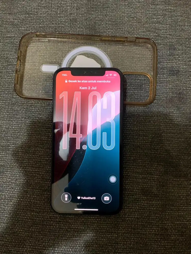 Iphone 12. Ram 128