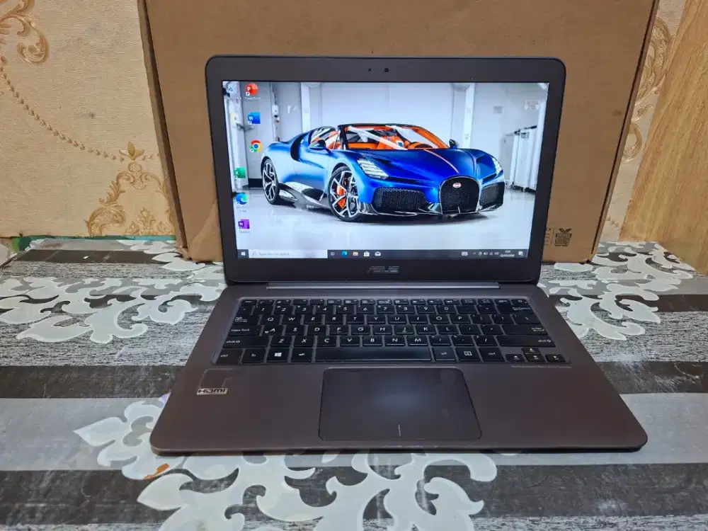 Laptop Asus Zenbook Ux305FA