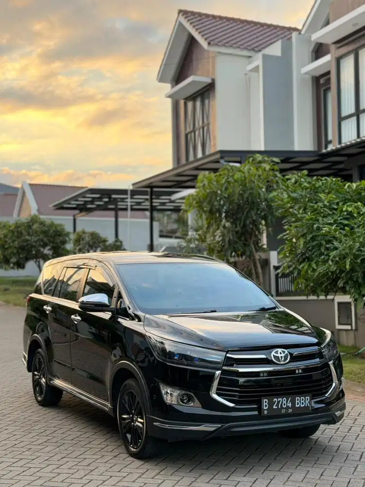 Toyota Venturer matic diesel 2019
