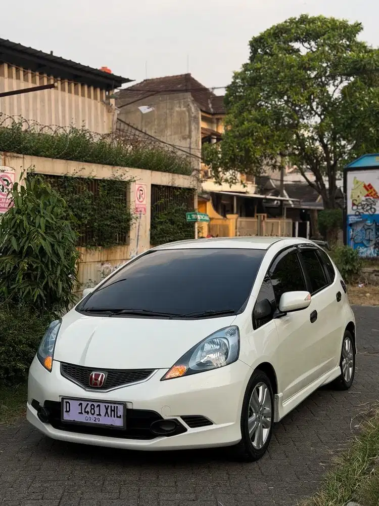 Honda Jazz RS AT 2010 Putih Mutiara