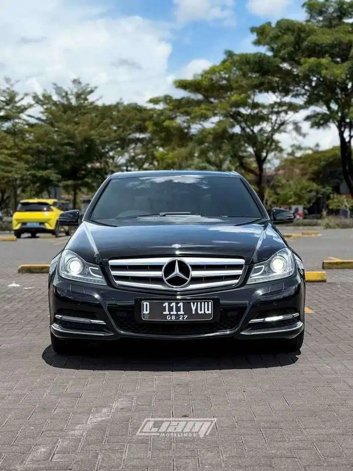 Mercedes-Benz C-Class 2012 Bensin