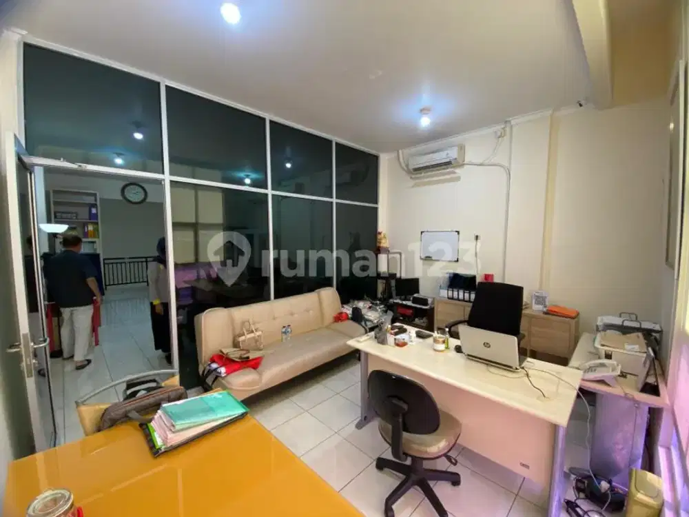 Ruko 3 Lantai Murah Strategis Dekat Pasar Laris Kosambi