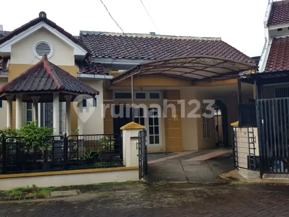 Harga Dibawah NJOP Halaman Luas