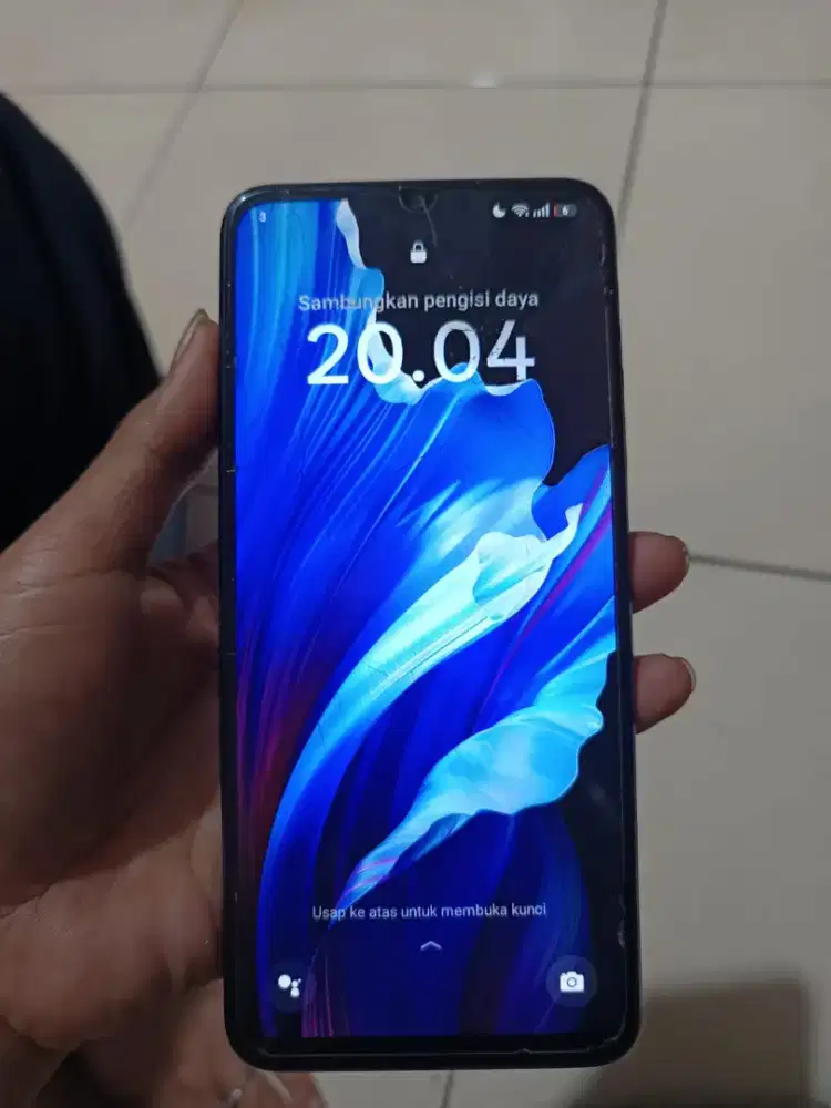 Oppo A18 ram 4/128 minus retak