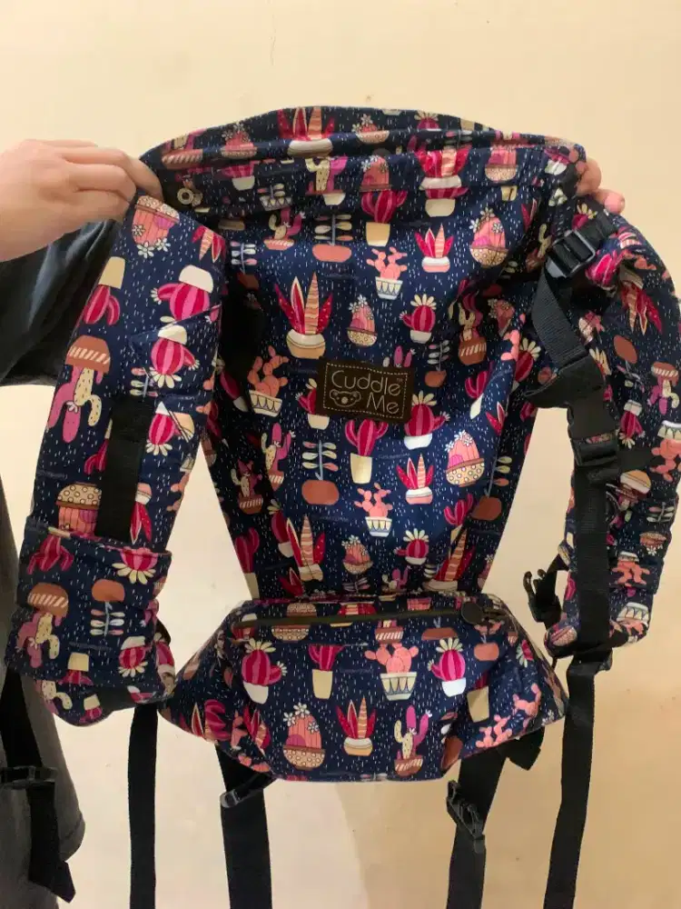 Preloved Gendongan Bayi CuddleMe Ultimo Carrier – Cactus Burgundy
