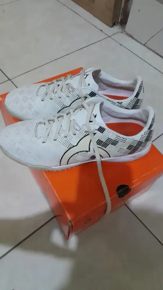 Ortuseight, size 39