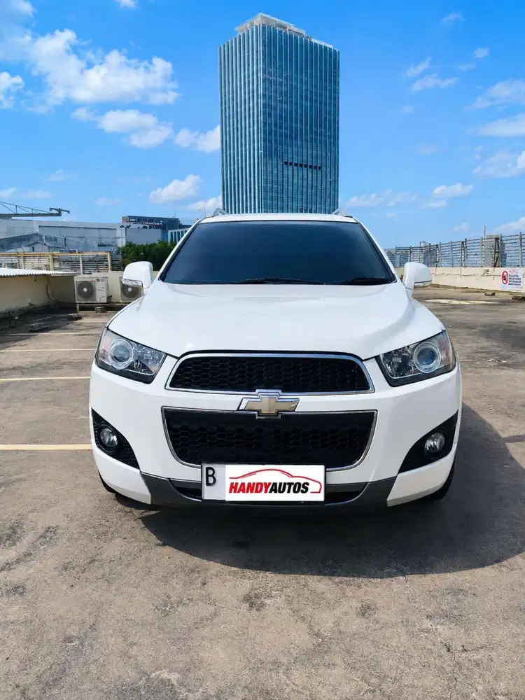 Chevrolet Captiva Bensin Facelift Tahun 2011 Automatic Putih Metalik