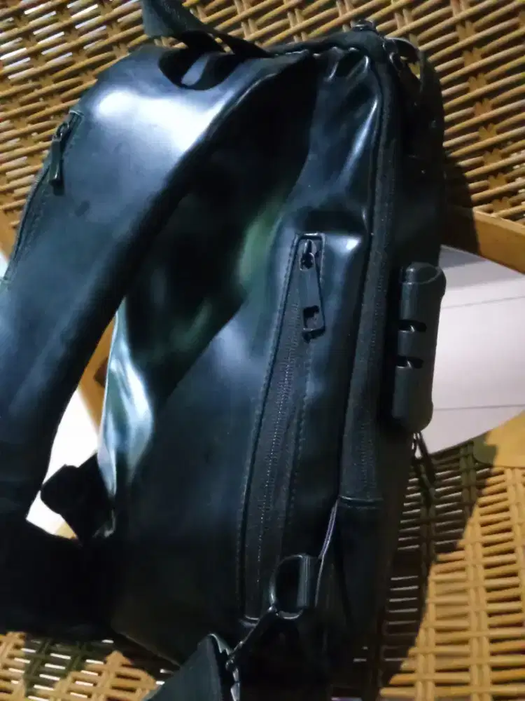 Murah tas slempang seperti baru