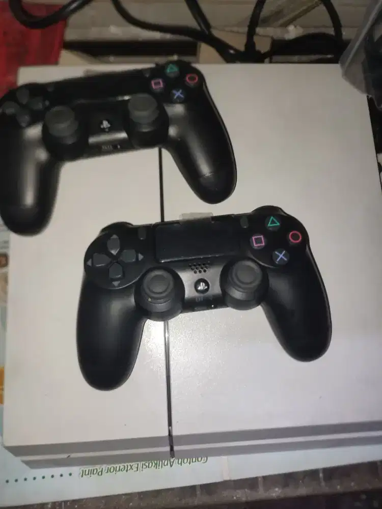 PS4 Fat 1TB Full Games bekas (Milik Pribadi)