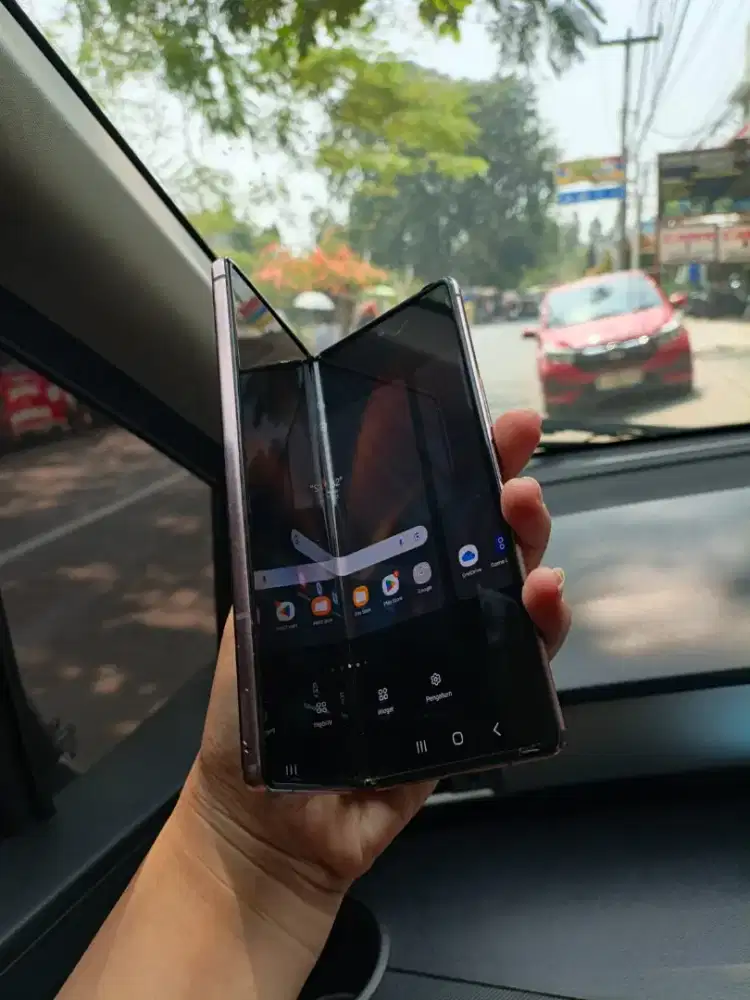 Samsung z fold 2 hp cas