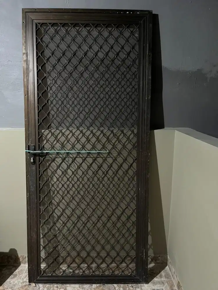 Pintu kawat nyamuk almunium