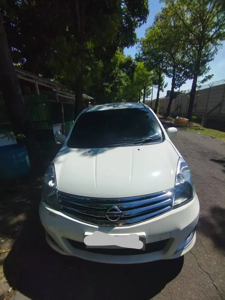 Nissan Grand Livina Matic 2012